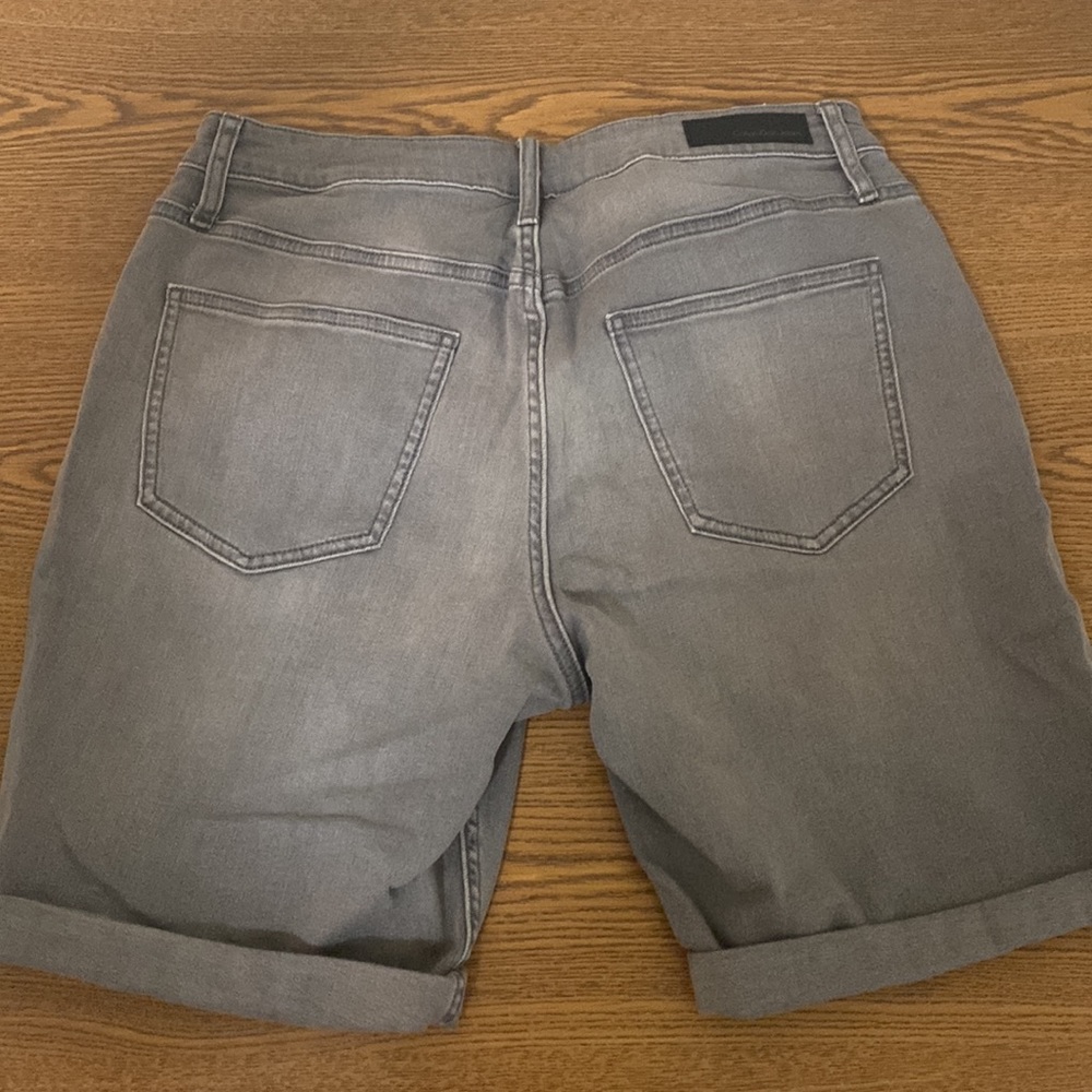 Calvin Klein Jean shorts - Picture 2 of 7